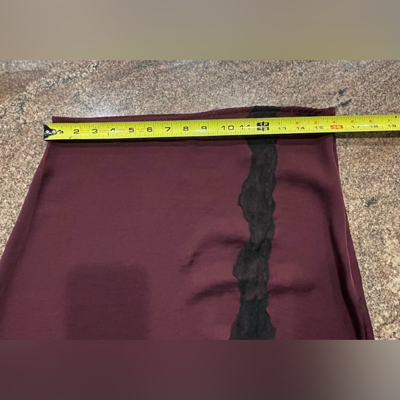 Suzanne Betro Burgundy Midi Skirt with Black Lace Trim Women’s Size Large - Picture 5 of 8